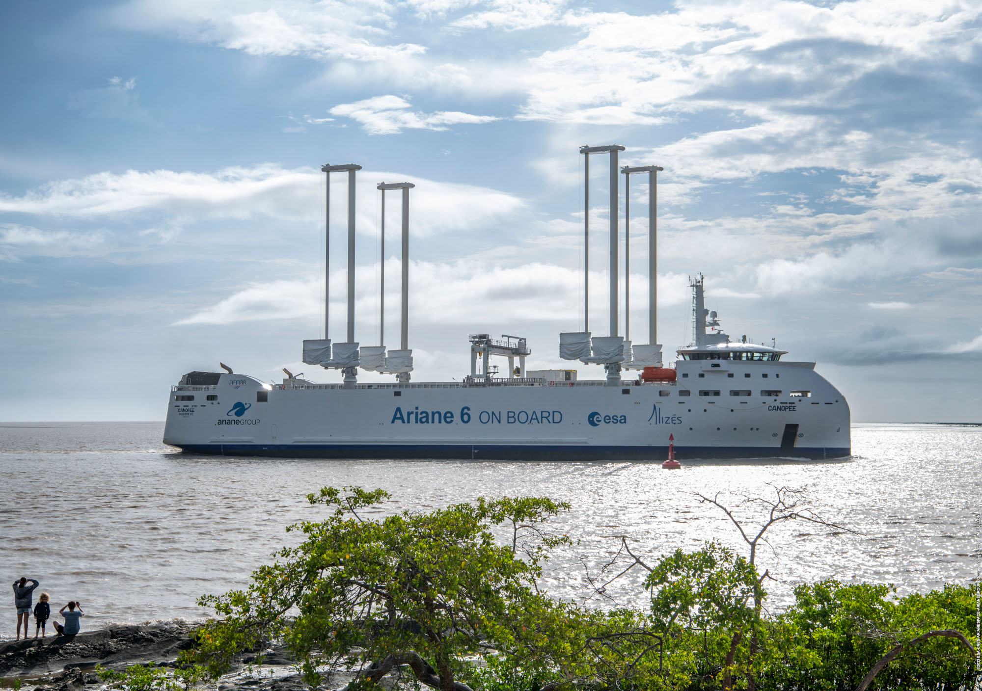 Canopée arriving at French Guiana (credit: AriangeGroup)